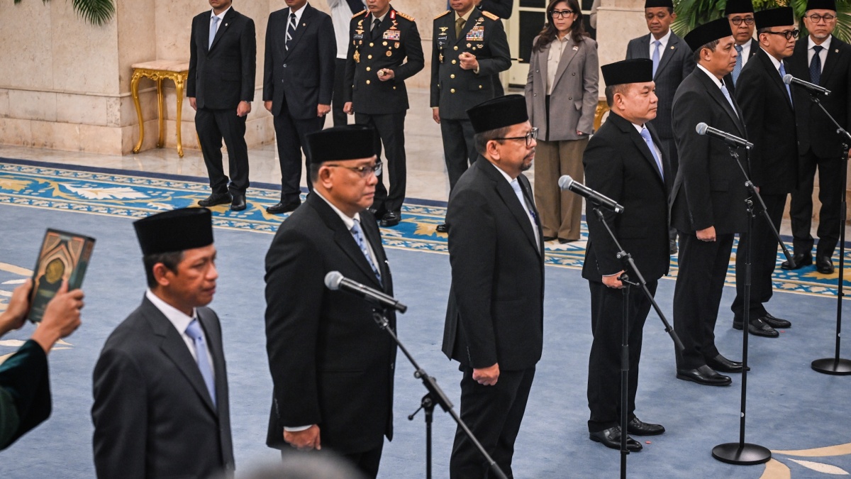 Reshuffle Prabowo Dipertanyakan, Bahlil yang Dinilai Berkinerja Terendah Malah Rangkap Jabatan