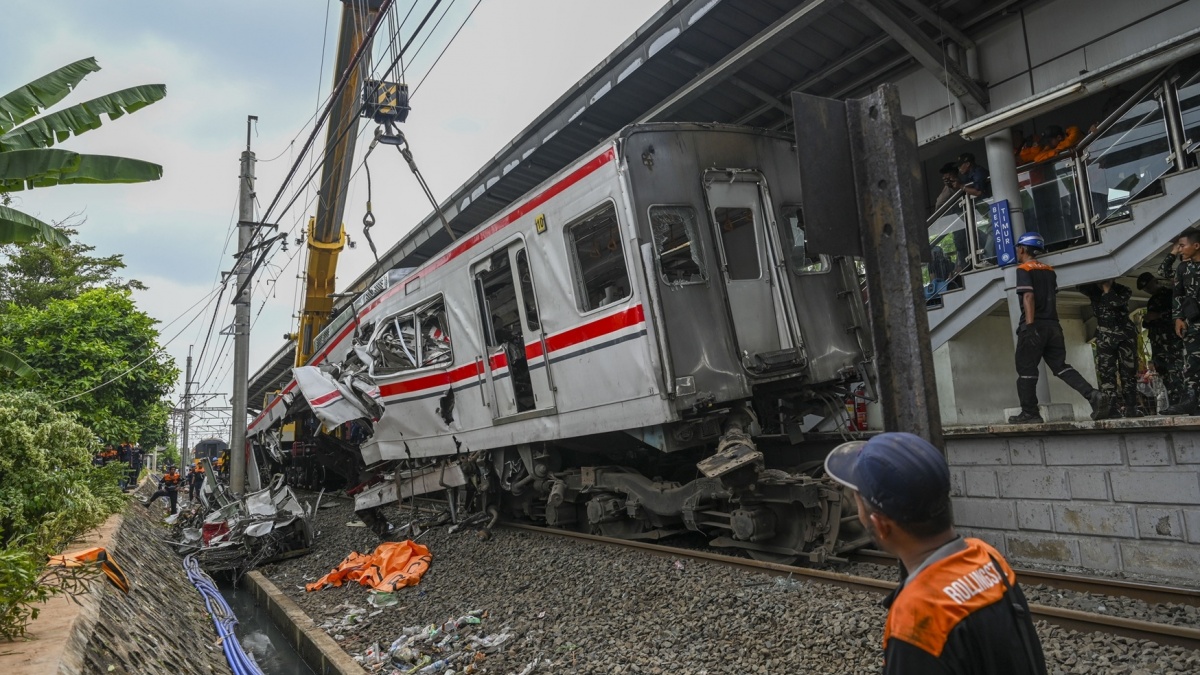 YLKI Pertanyakan Infrastruktur dan Sistem Keselamatan PT KAI dalam Kecelakaan KRL di Bekasi