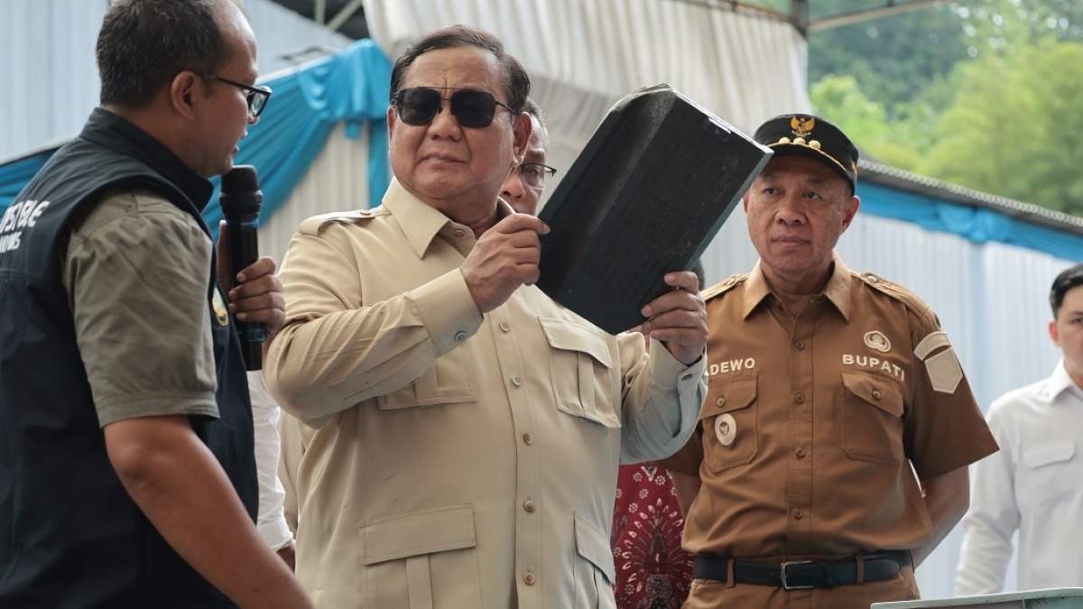 Prabowo Dapat Skor 4,9 Soal Empati, Saiful Mujani Beri Sindiran Kalimantan Dibiarkan Terbakar