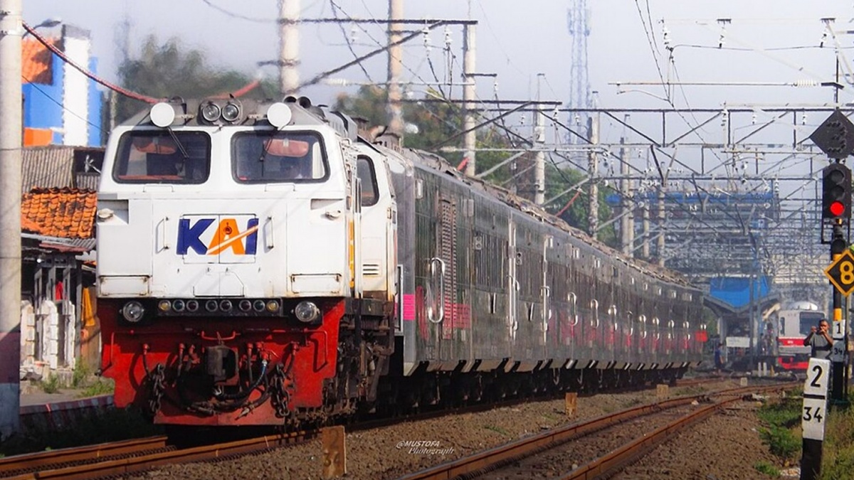 Berapa Harga Tiket KA Argo Bromo Anggrek yang Kecelakaan di Bekasi?
