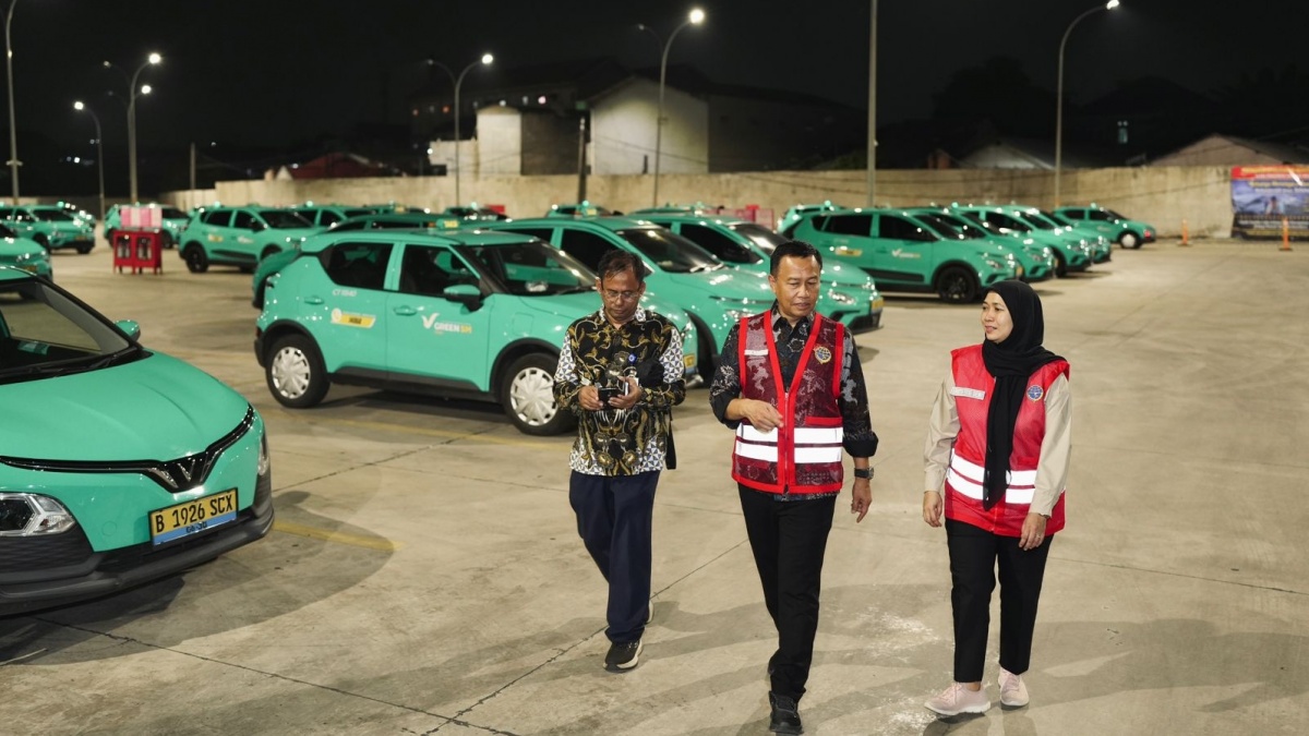 Taksi Green SM Berulah Lagi, Tabrak Pemotor Tapi Ogah Minta Maaf