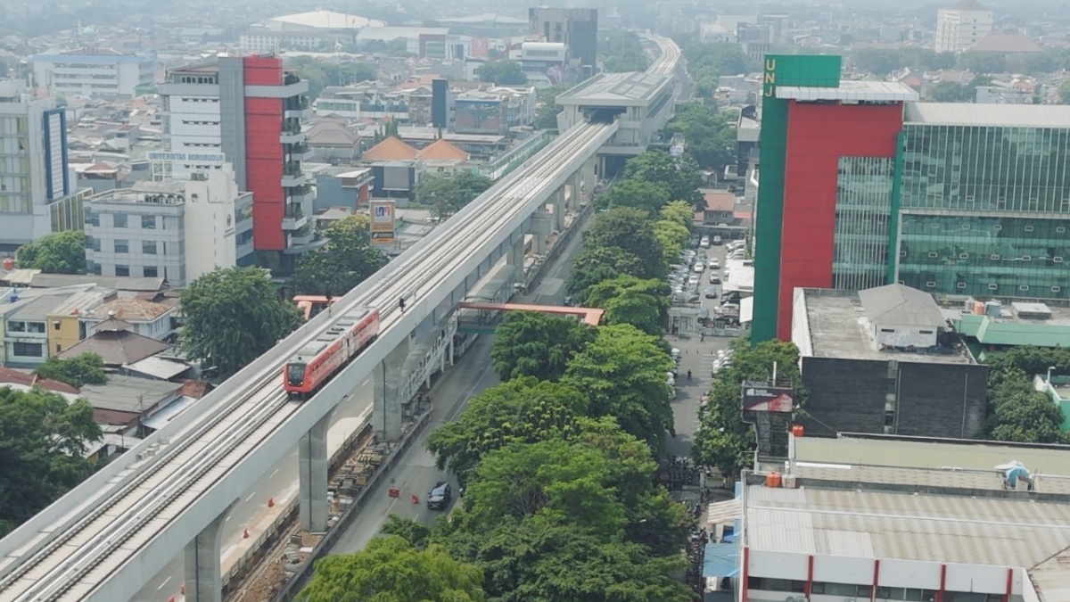 LRT Jakarta Fase 1B Masuki Tahap Uji Coba, Waskita Karya Catat Progres Konstruksi 93,07 Persen