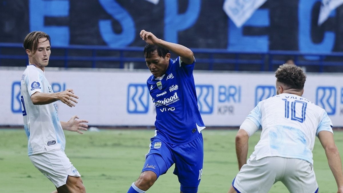 Gelar Juara Persib di Depan Mata, Julio Cesar Ingatkan Jangan Lengah Lawan Persijap