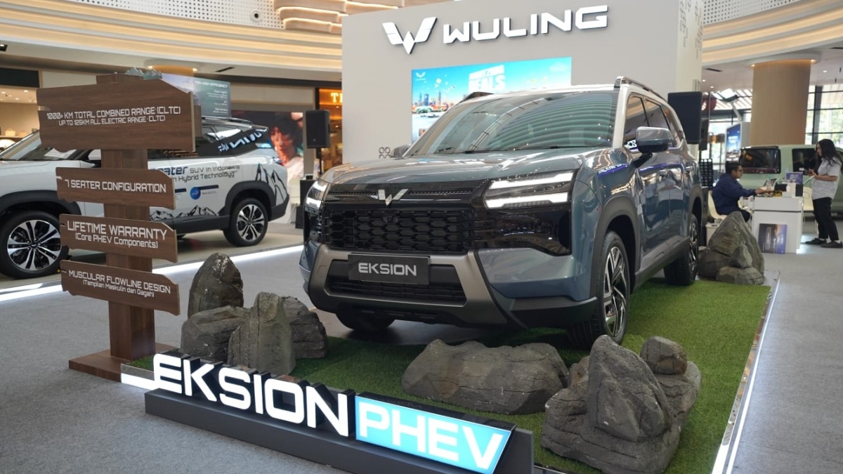 Bisa Tembus 1000 KM Wuling Eksion Mulai Goda Konsumen Bekasi Lewat Teknologi Hybrid