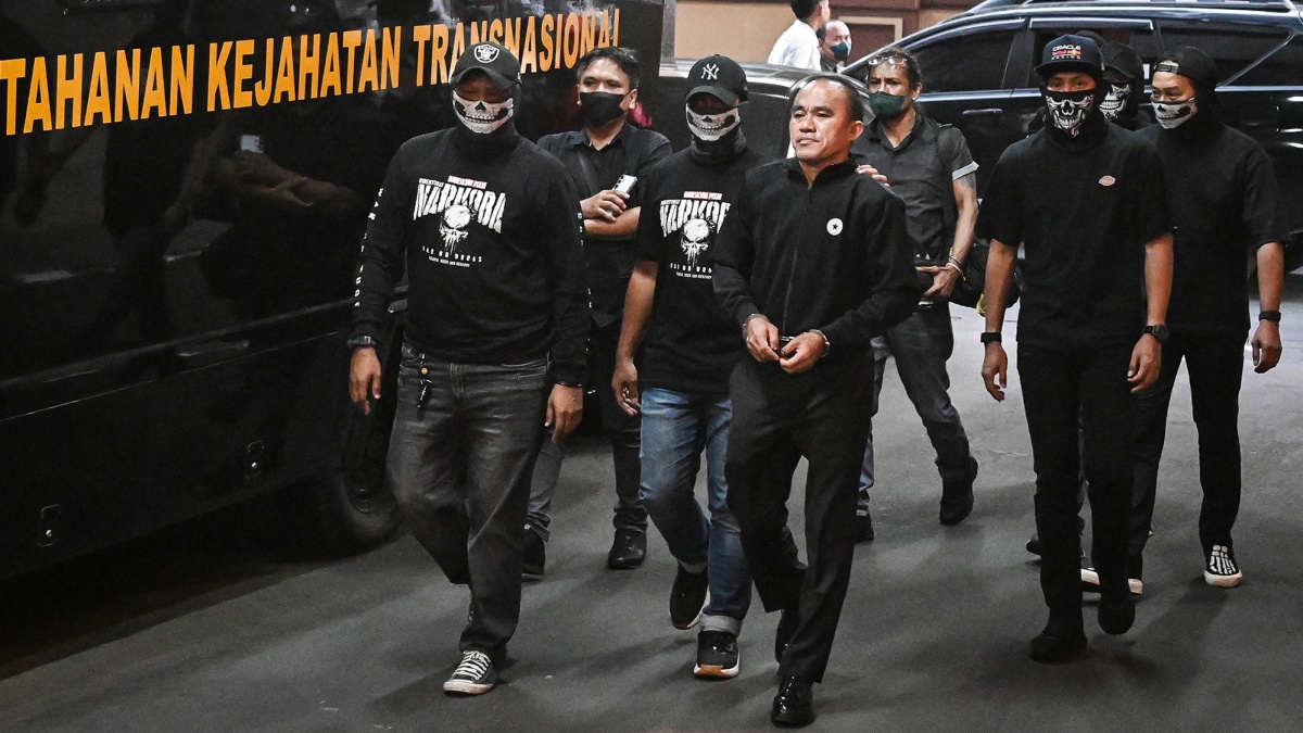 Dipecat dan Ditahan! Begini Tampang AKP Deky 'Beking' Bandar Narkoba Pakai Baju Tahanan Nomor 38