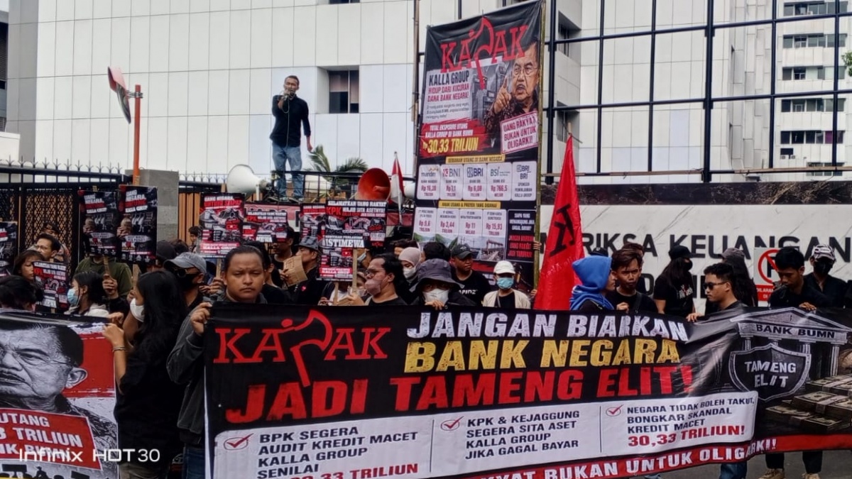 Gelar Aksi, Komite Pemuda Anti Korupsi Desak BPK Audit Dugaan Kredit Macet Kalla Group