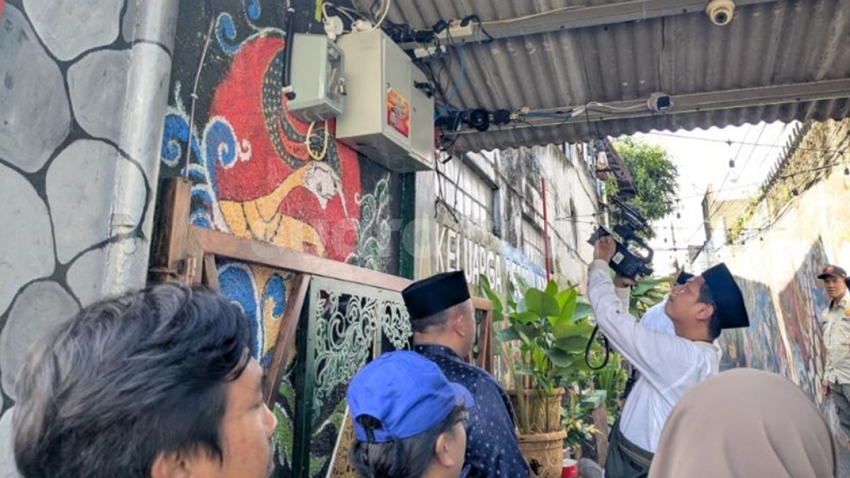 Cerita Warga Gang Haji Jeni Bangun Smart Security: Punya CCTV, Panic Button hingga GPS Tracker