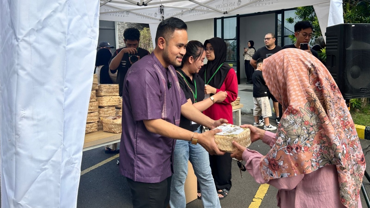 Gilang Widya Pramana dan Shandy Purnamasari Tebar Kurban 17 Sapi, Satu Berbobot 1.280 Kg