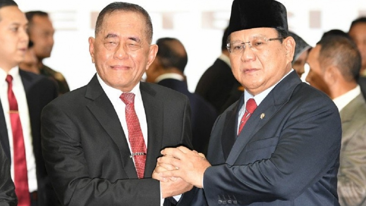 Prabowo Beri Penghormatan Terakhir untuk Jenderal Ryamizard Ryacudu di Kemhan Pagi Ini