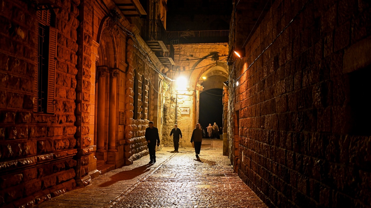 Di Antara Dingin, Doa, dan Cahaya Subuh Al-Aqsa