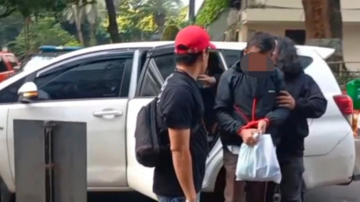 Buntut Aksi Anarkis Viral di Tol JORR, Sopir Taksi Online Diciduk Polisi di Ciputat