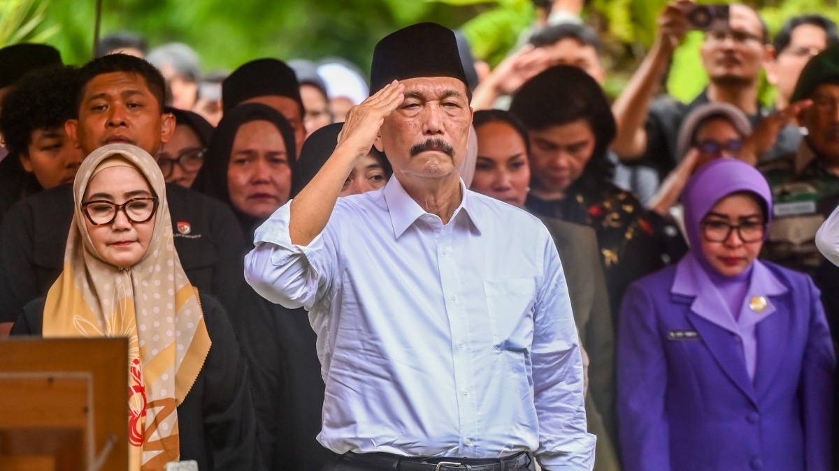 Bikin Heboh! Usulan Luhut Kerugian Negara Bukan Korupsi Dicap Ironis, Pakar Endus Motif Tersembunyi