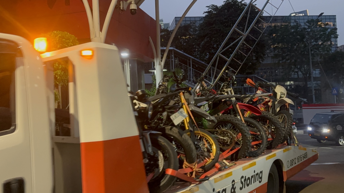 KPK Sita 7 Mobil hingga Emas dalam OTT Imigrasi Jakbar