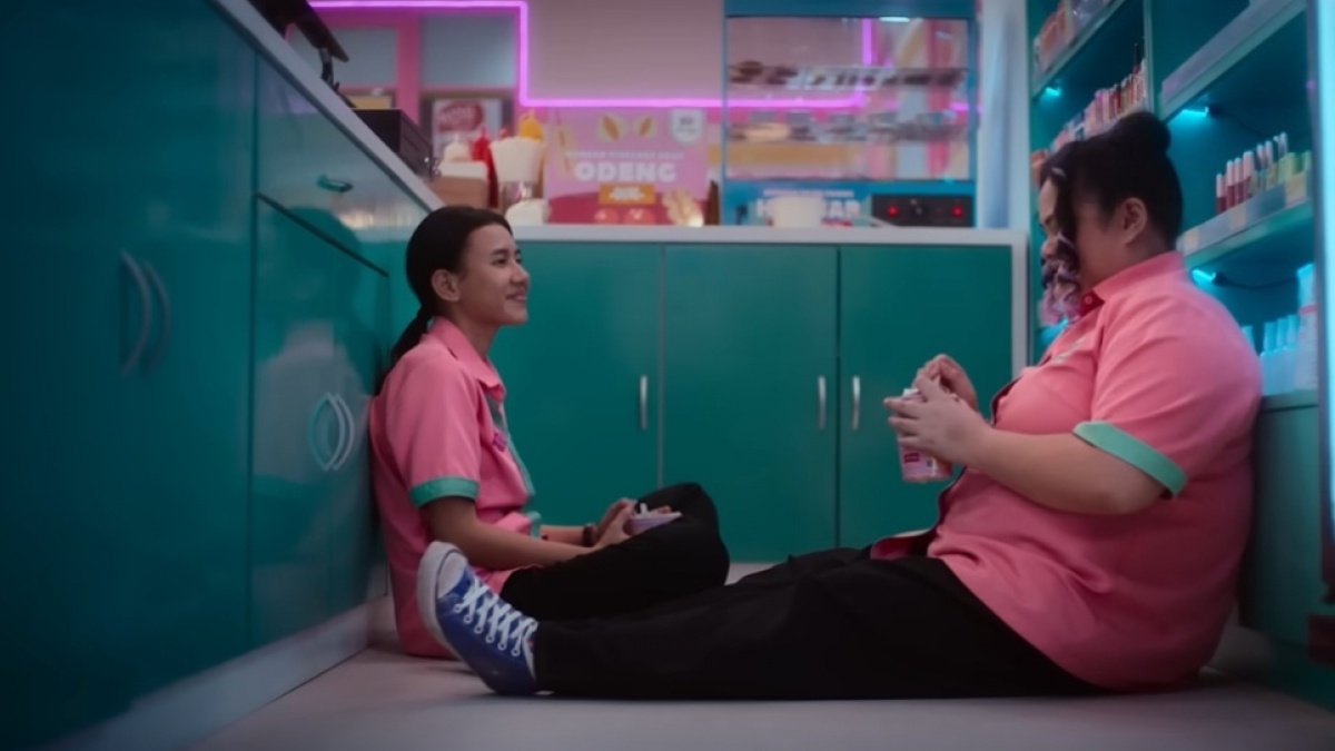 Shenina Cinnamon dan Sahabat Bersaing Temui Idola K-Pop, Fokus Night Shift for Cuties di Netflix