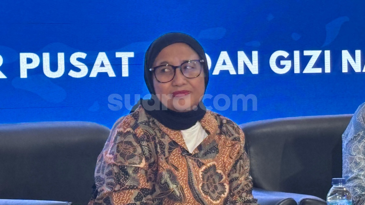 Prasetyo Hadi Ungkap Alasan Prabowo Pilih Nanik S Deyang Pimpin BGN