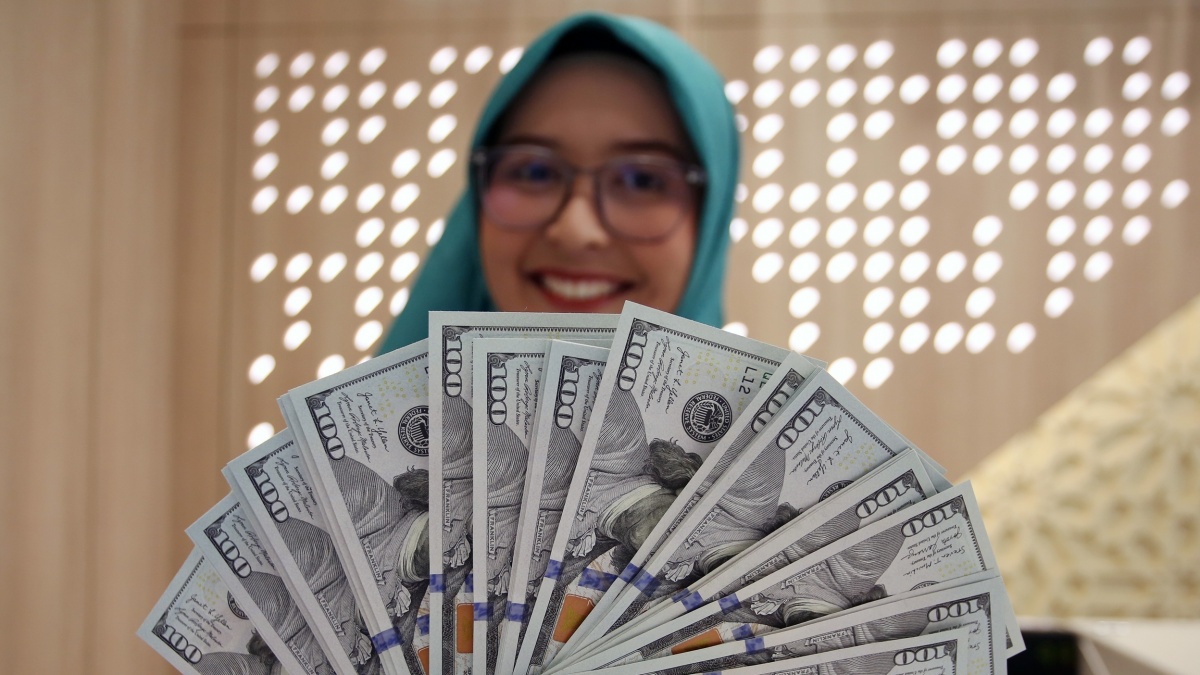 Dolar AS Keok di HUT RI, Rupiah Tembus Level Rp17.796 Pagi Ini