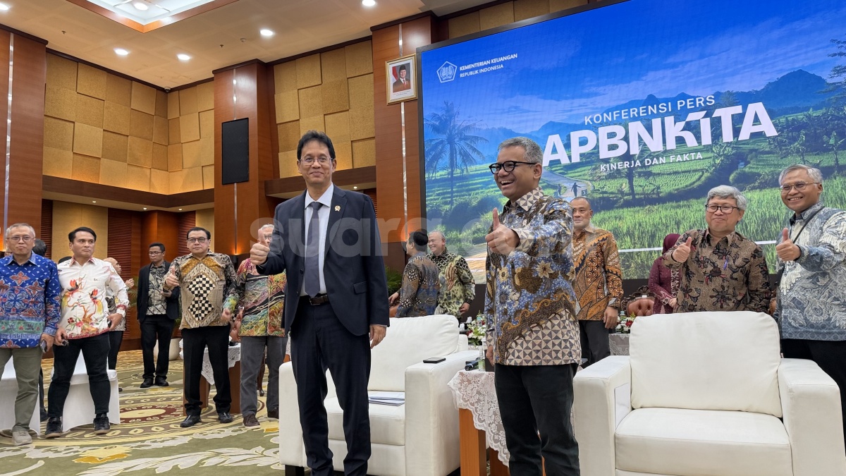 Tiba-tiba Suahasil Dipanggil Istana, Posisi Menteri Keuangan Berganti?