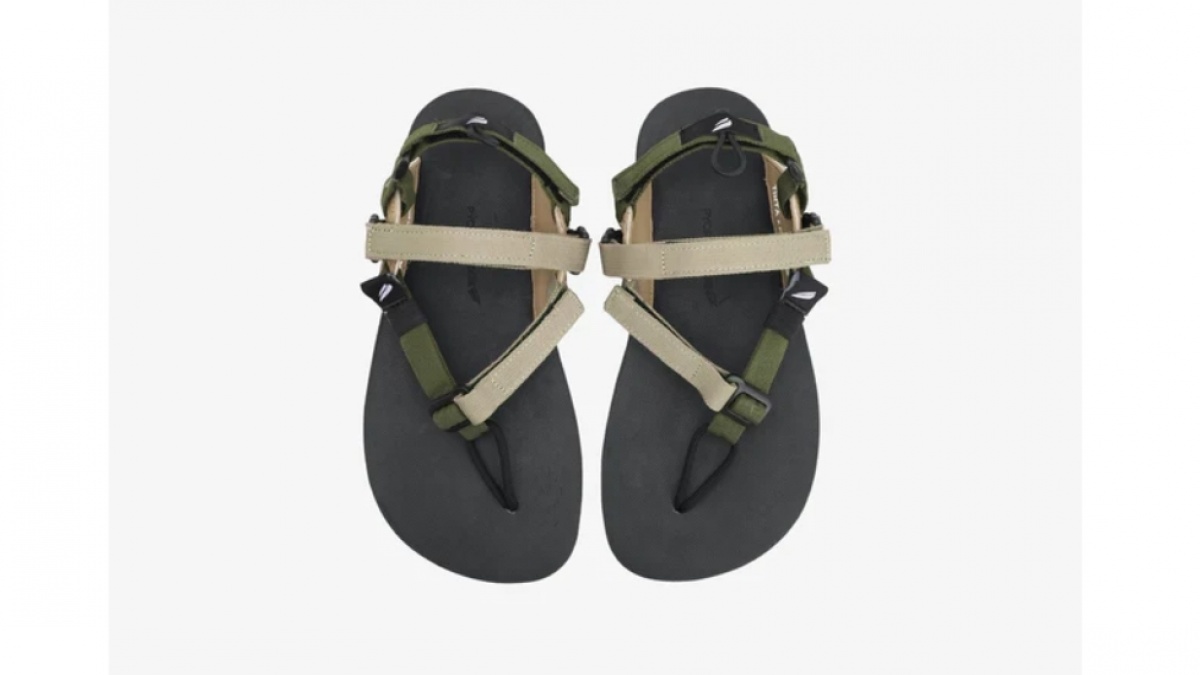 Lari Pakai Sandal Barefoot, Ini 6 Manfaatnya untuk Lutut dan Postur