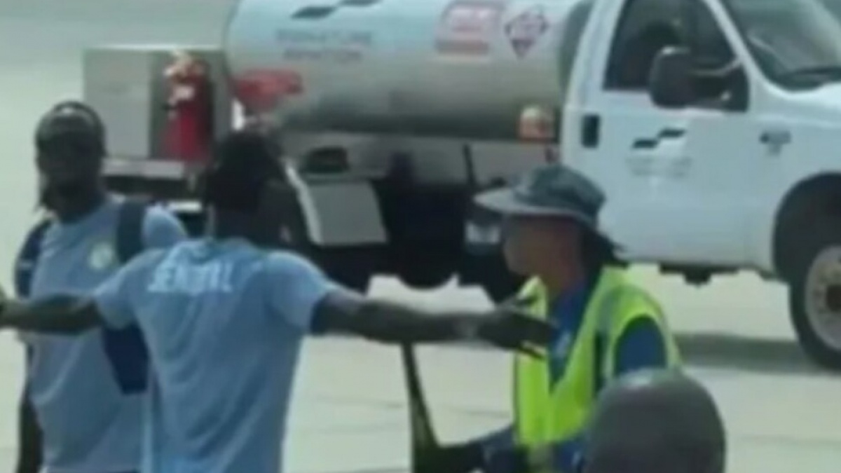 AS Ribet! Viral Timnas Senegal Diperiksa Bak Teroris di Bandara