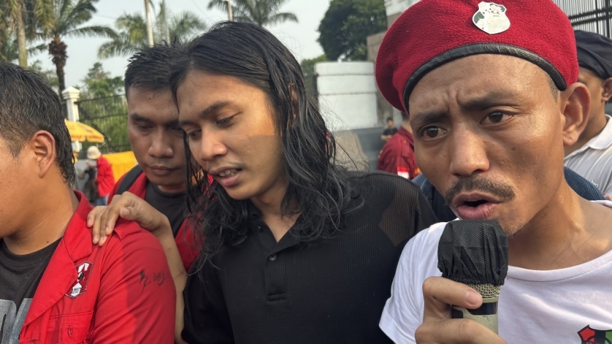 Aksi di DPR Memanas! Peserta Demo Cipayung Menggugat Ngaku Dianiaya Polisi usai Ditangkap