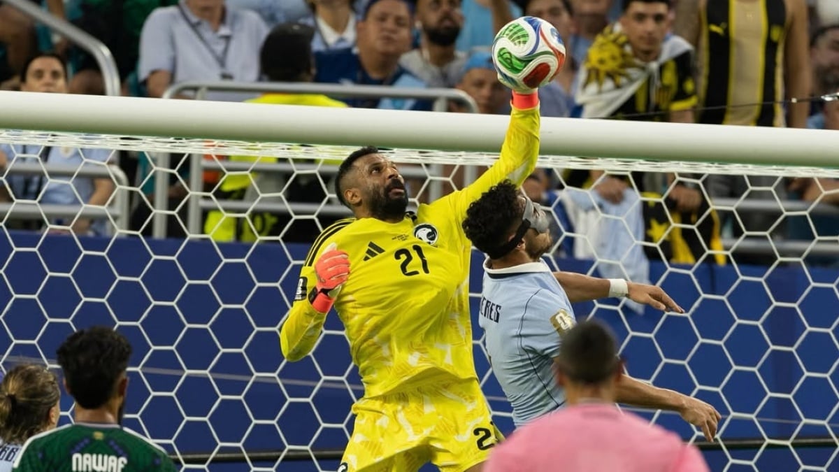 Pernah Dibobol Ragnar Oratmangoen, Kiper Arab Saudi Sabet Rekor Saves Terbanyak di Piala Dunia 2026