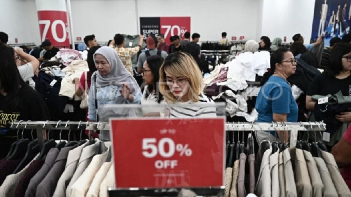 Mal Jakarta Mulai Sepi, Kunjungan Turun 10 Persen Akibat Daya Beli Masyarakat Melemah