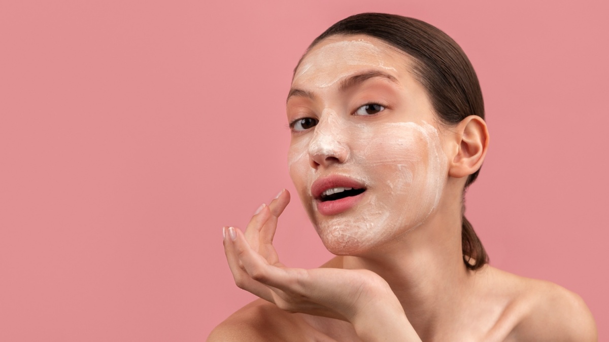 Cara Memilih Sabun Cuci Muka yang Tepat untuk Kulit Sensitif, Hindari 3 Kandungan Ini