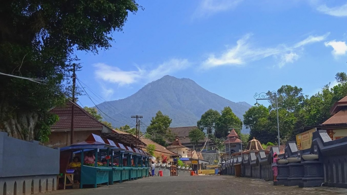 Apakah Gunung Kawi Bisa Didaki? Ini Jalur dan Estimasi Waktu Pendakiannya