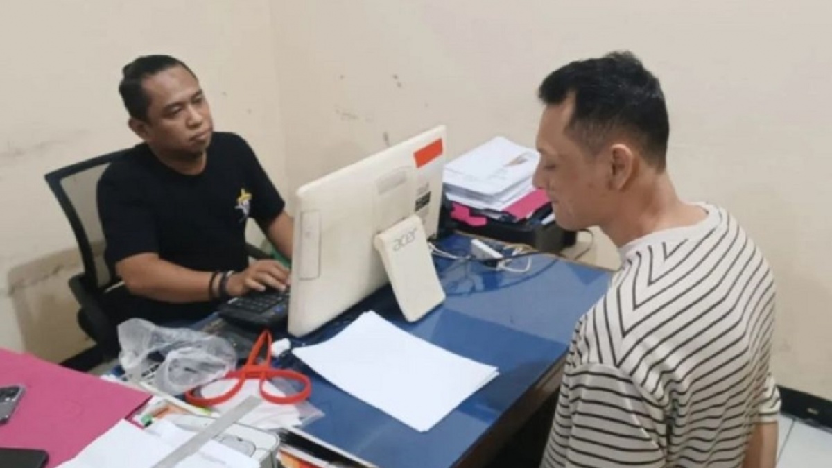 Tampang Ciut Bang Jago Naik Ninja Pukul Pengendara di Jagakarsa, Kini Pasrah Dites Urine Polisi