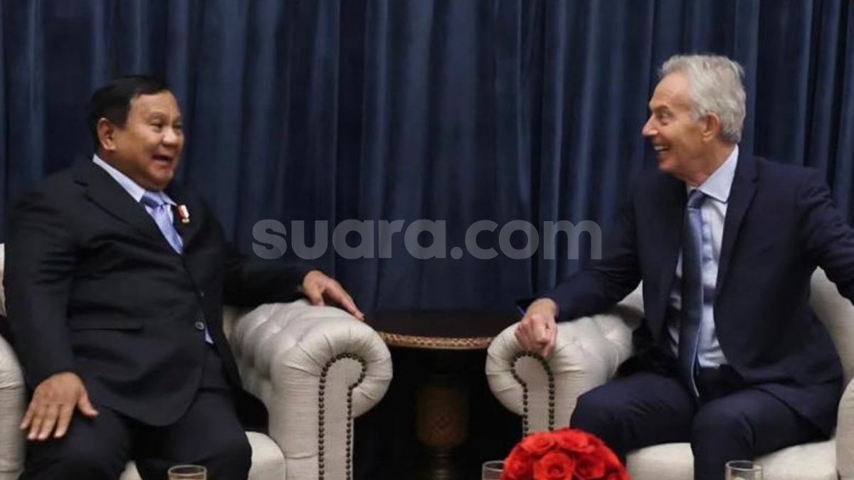 Bukan di Istana, Prabowo Pilih Terima Tony Blair dengan Penuh Kekeluargaan di Rumah Pribadi