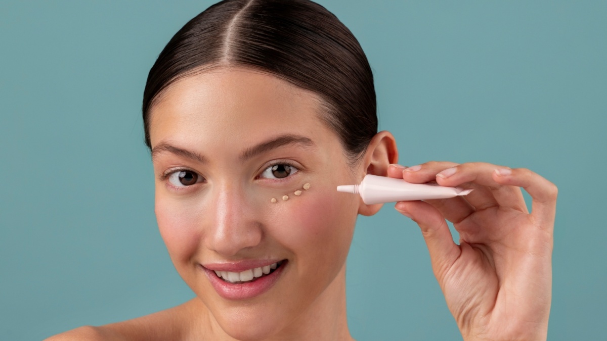 Sunscreen atau Primer Dulu? Ini Panduan Skincare dan Makeup Tahan Lama