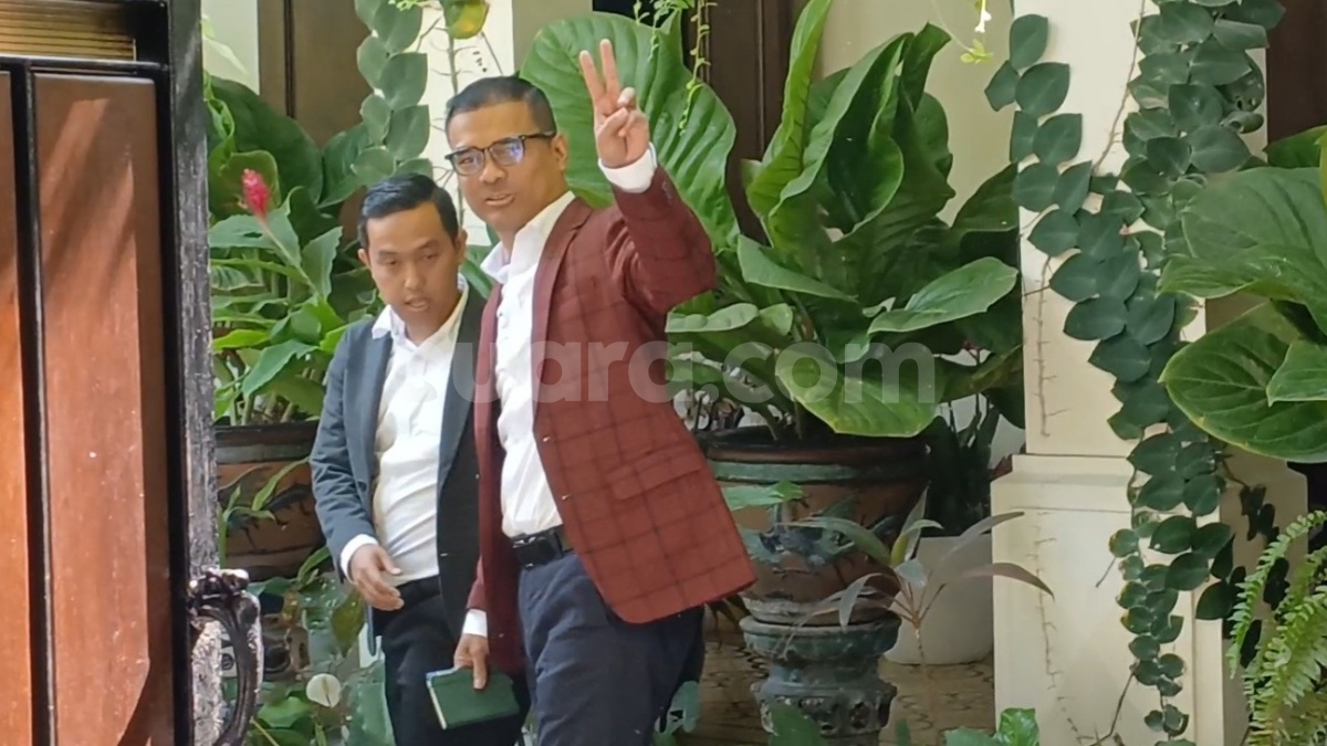 Bro Ron Skakmat Pramono: Daripada Urus Orang Pindah Partai, Mending Beresin Bau Sampah Rorotan!