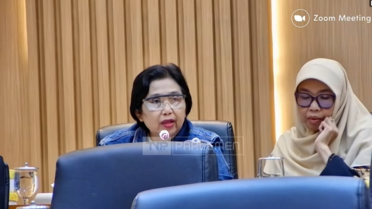 PHK Meningkat, DPR Minta KP2MI Genjot Penempatan Pekerja ke Luar Negeri