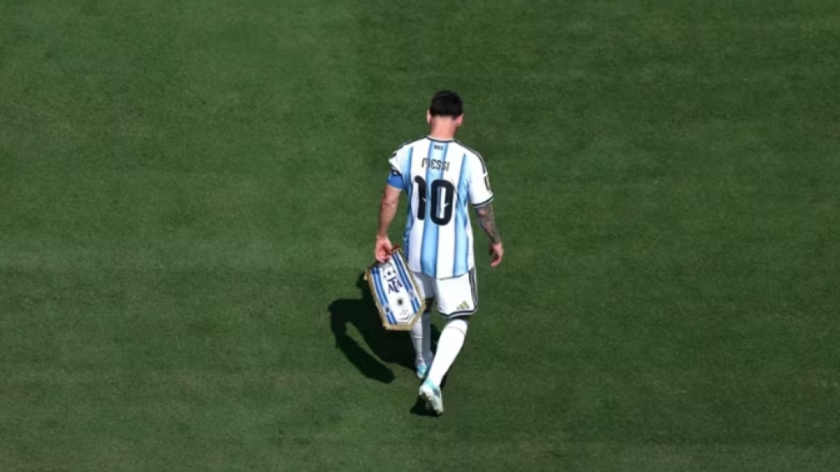 Pemain Klub Orang Indonesia Bakal Warisi Nomor 10 Lionel Messi di Argentina