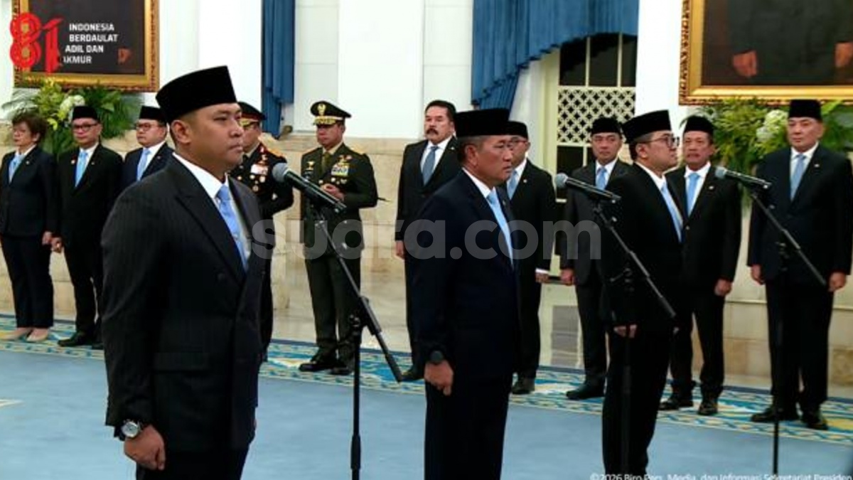 Selain Kepala BGN, Prabowo Lantik Gubernur dan Wagub Universitas Republik Indonesia, Apa Itu?