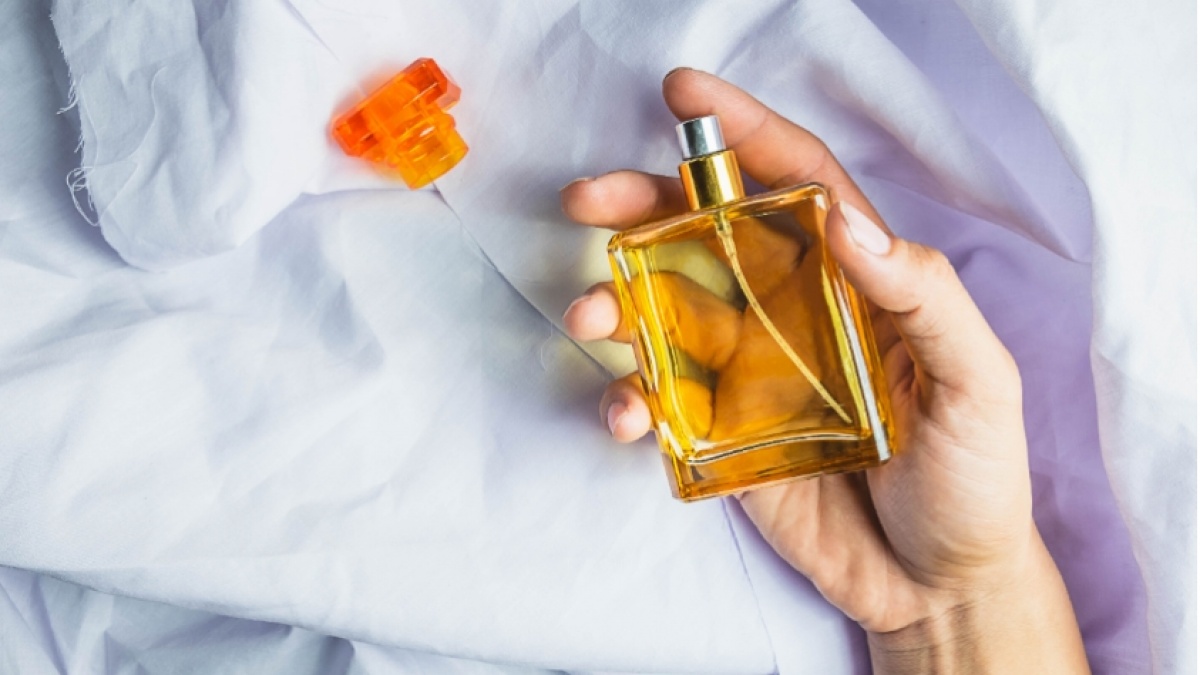 3 Parfum Lokal yang Cocok Dipakai saat Musim Hujan, dari Aroma Woody Hangat hingga Manis Nyaman