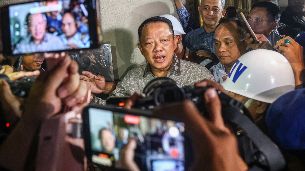 PB PMII: Febrie Adriansyah Cetak Sejarah Tersangka Tak Pakai Rompi Pink-Borgol