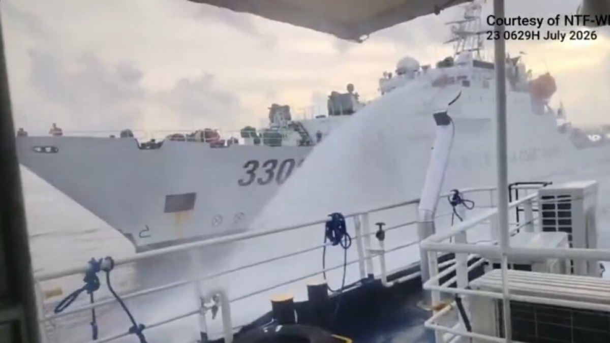 Laut China Selatan Memanas! Pasukan Xi Jinping Tembakan Meriam ke Kapal Filipina