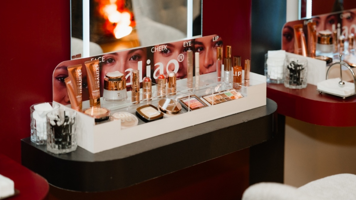 Bukan Sekadar Cantik, Makeup Kini Dituntut Praktis dan Nyaman Dipakai Seharian