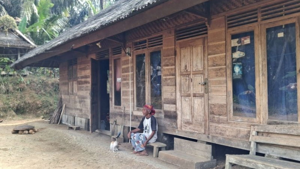 Bagaimana "Pamali" Menjadi Cara Masyarakat Kampung Kuta Menjaga Hutan Adat?