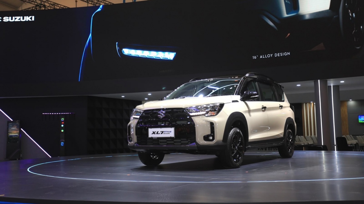 Suzuki Pamerkan Deretan Mobil Hybrid Unggulan di GIIAS Makassar 2026