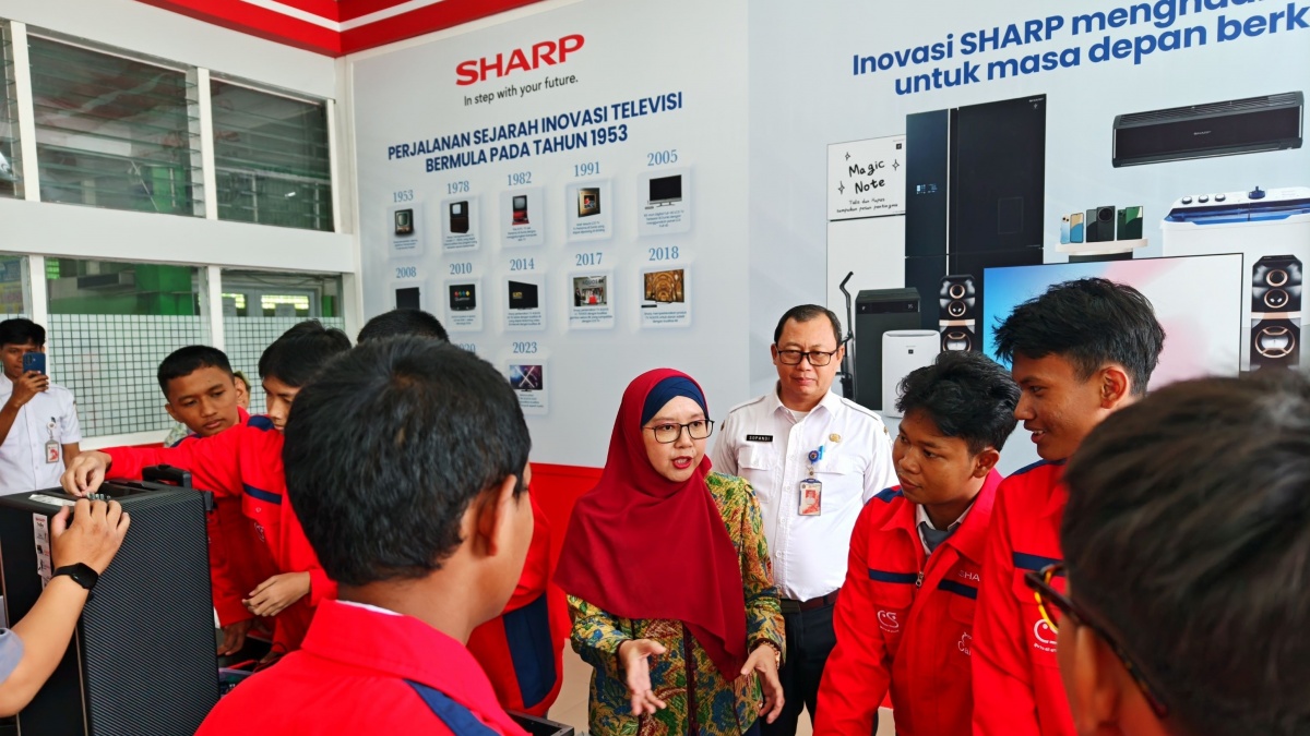 Transformasi Industri Butuh SDM Siap Pakai, Sharp Perluas Program Sharp Class