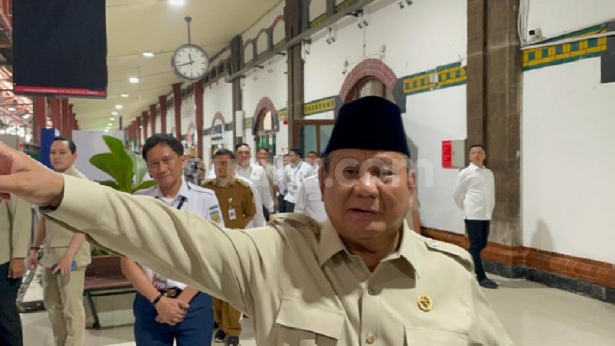 Prabowo Jajal Perdana KA Nusantara Explorer, Berkelakar ke Wartawan yang Mau Ikut: Bayar, Ya!