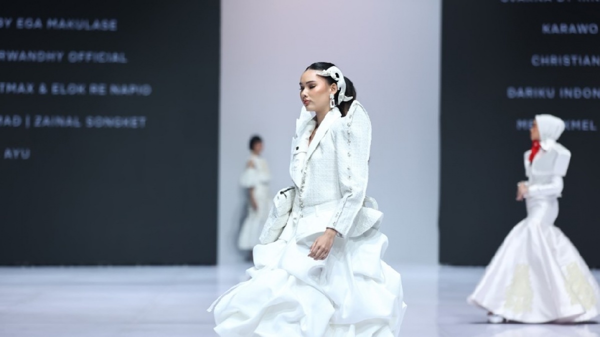 Saat Limbah Denim Bertransformasi Jadi Karya Couture, Ini Pesona Koleksi Terbaru DARIKU INDONESIA