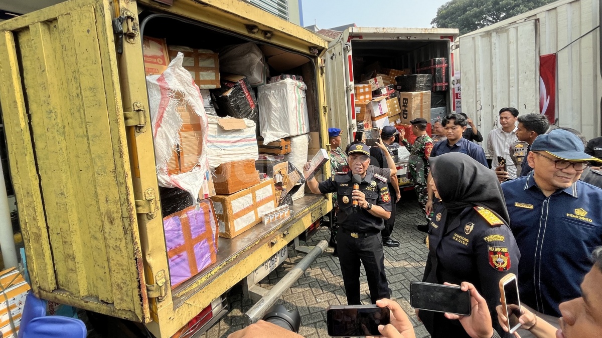 DPR Desak Bea Cukai Bongkar Bos Rokok Ilegal, Jangan Cuma Kejar Pengecer