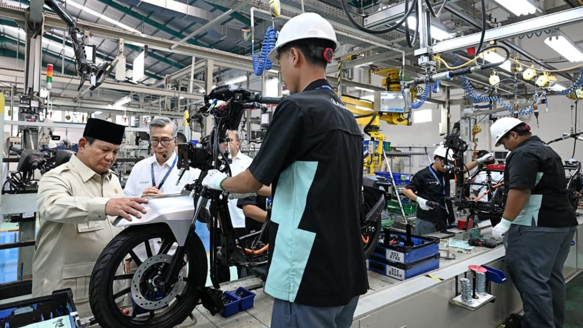 Pemerintah Klaim Proyek Motor Listrik Nasional Bisa Hemat Subsidi BBM Rp 82,2 Triliun