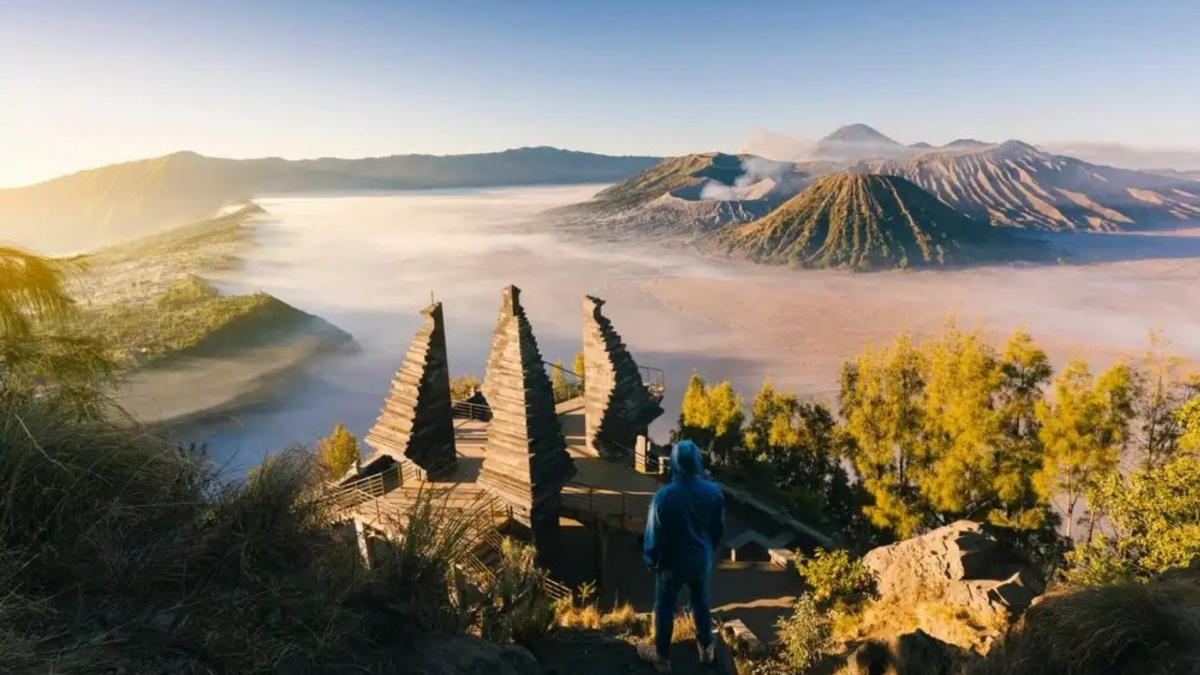 Karhutla 1.120 Hektare Padam, Bromo Tengger Semeru Kembali Dibuka 20 Agustus