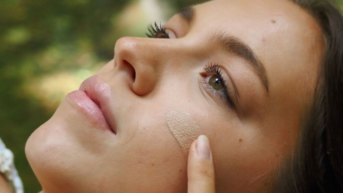 Tinted Sunscreen Mengandung Niacinamide dan Ceramide Apa Ada? Ini Rekomendasinya