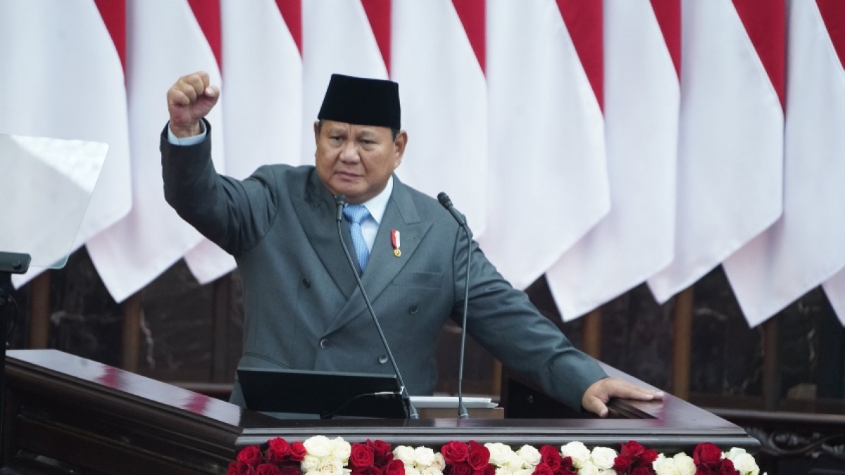 Prabowo Tolak Utang IMF, Ekonom: Pajak Belum Mampu Biayai Pembangunan