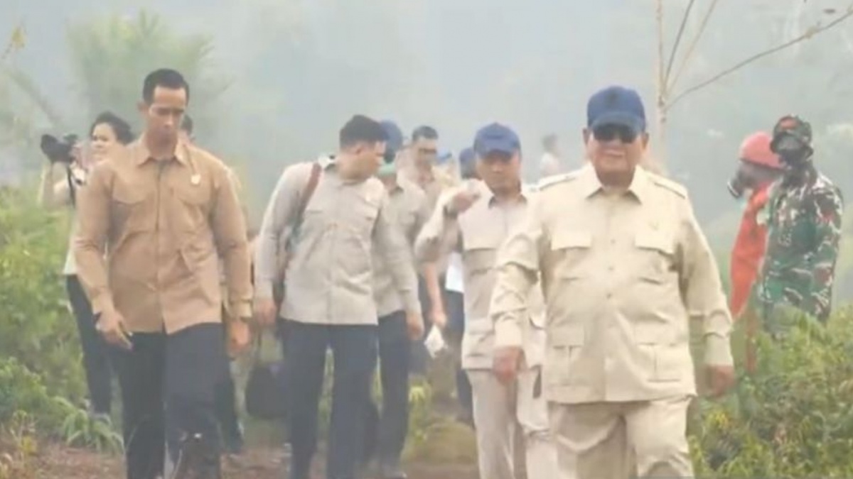 Darurat Karhutla Kalbar: Prabowo Tambah 1.500 Personel TNI hingga Armada Helikopter Raksasa
